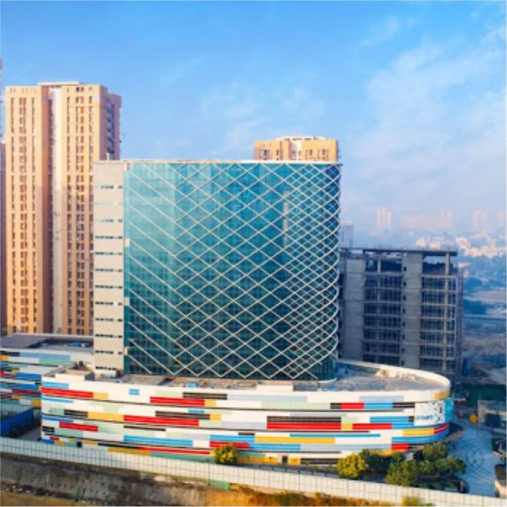 BPTP Centra One, photo 3